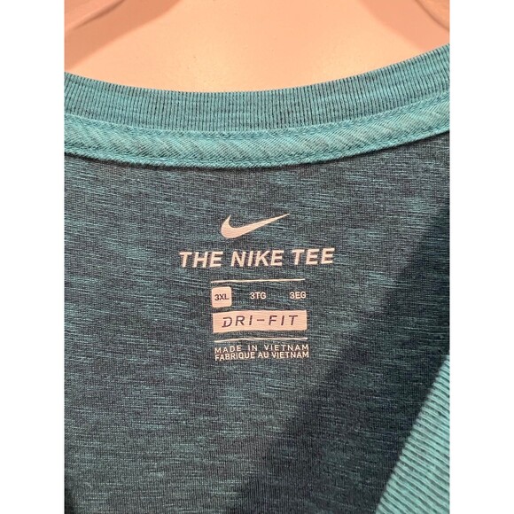 Nike - Picture 3 of 4